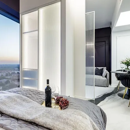 Ms Hanza Tower 20 Floor *